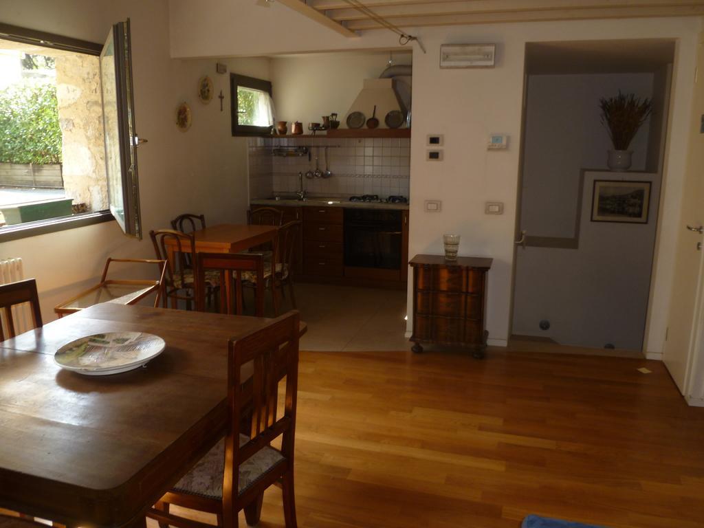 Nido Del Tadini Villa Lovere Rum bild