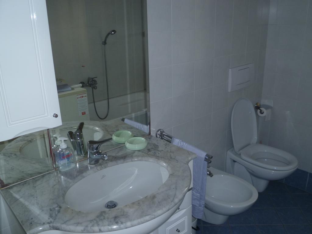 Nido Del Tadini Villa Lovere Rum bild