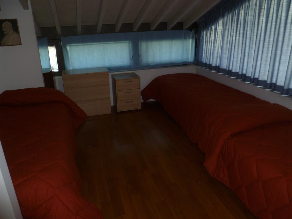 Nido Del Tadini Villa Lovere Rum bild